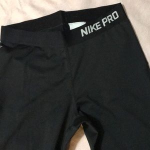 Nike Pro cropped leggings